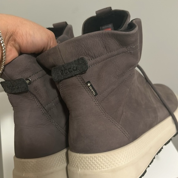 ECCO Gor-Tex SOLICE Mid Cut Boot - Picture 4 of 7